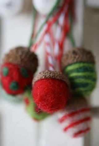 needle felted Christmas acorn ornament tutorial