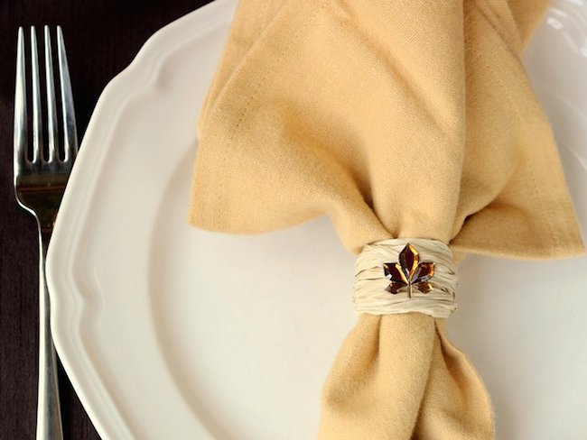 raffia Thanksgiving napkin ring tutorial