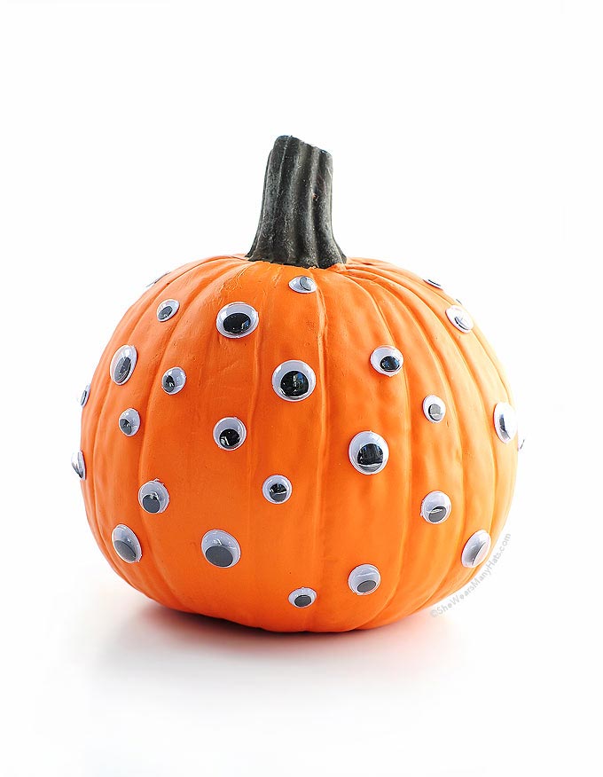 googly eye pumpkin