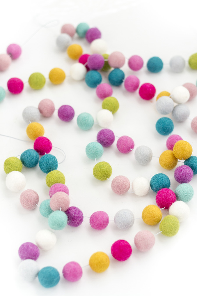 felt ball garland tutorial