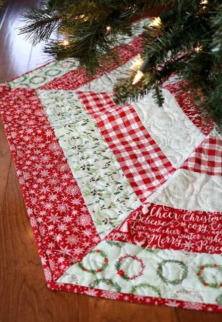 Easy quilted Christmas tree skirt