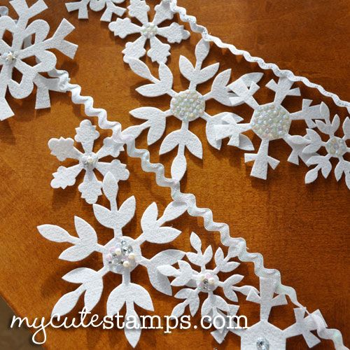 Felt snowflake garland tutorial