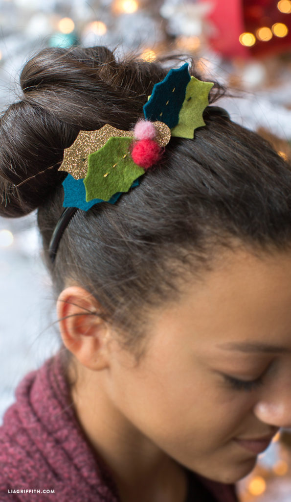 felt holly Christmas headband tutorial