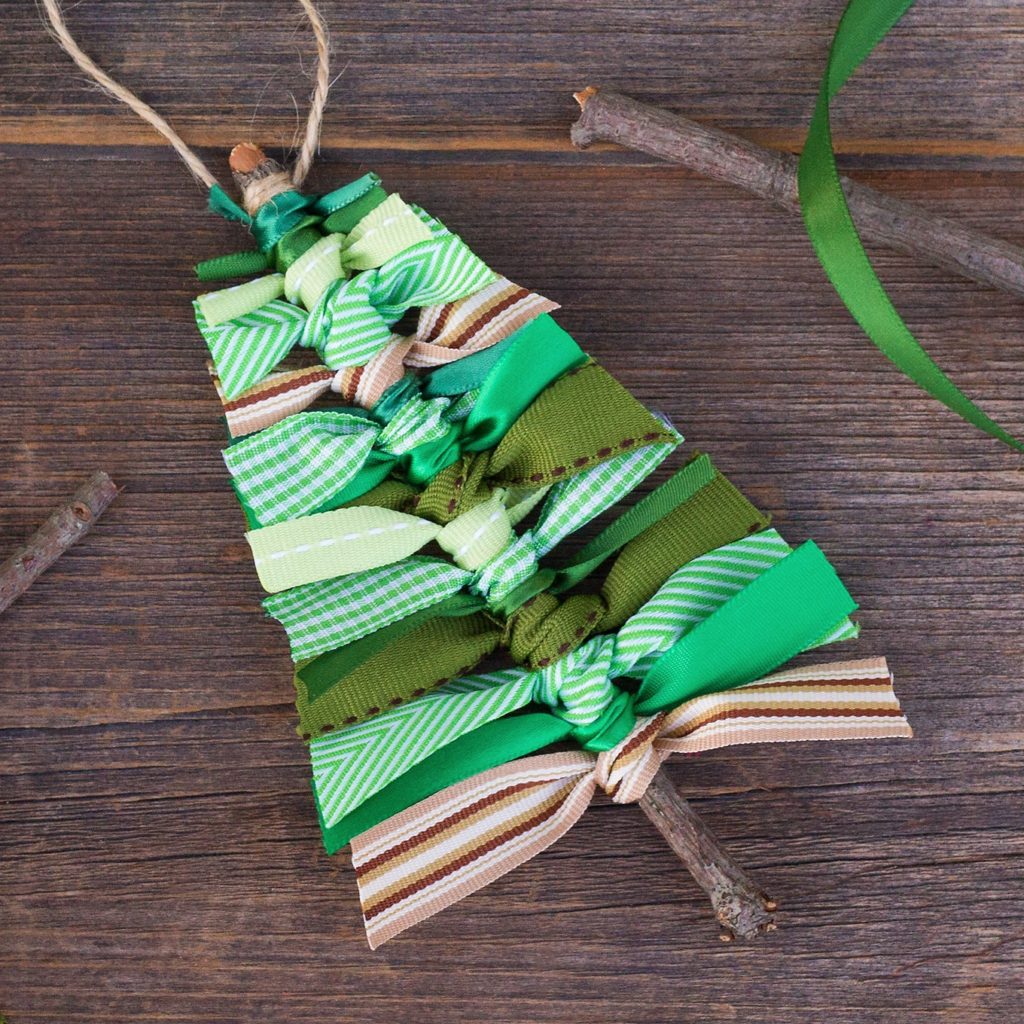 Scrap ribbon Christmas tree ornament tutorial