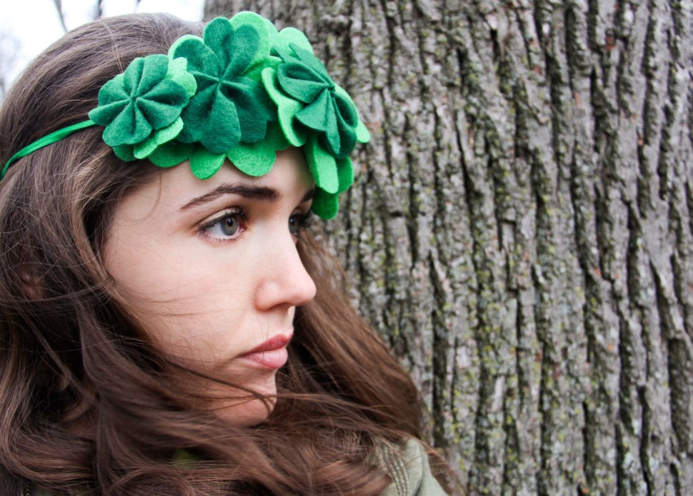 Felt shamrock headband tutorial for St. Patrick's Day