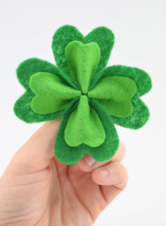 felt shamrock pin tutorial