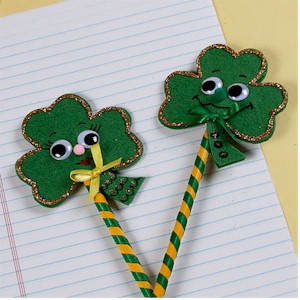 Felt shamrock pencil toppers craft