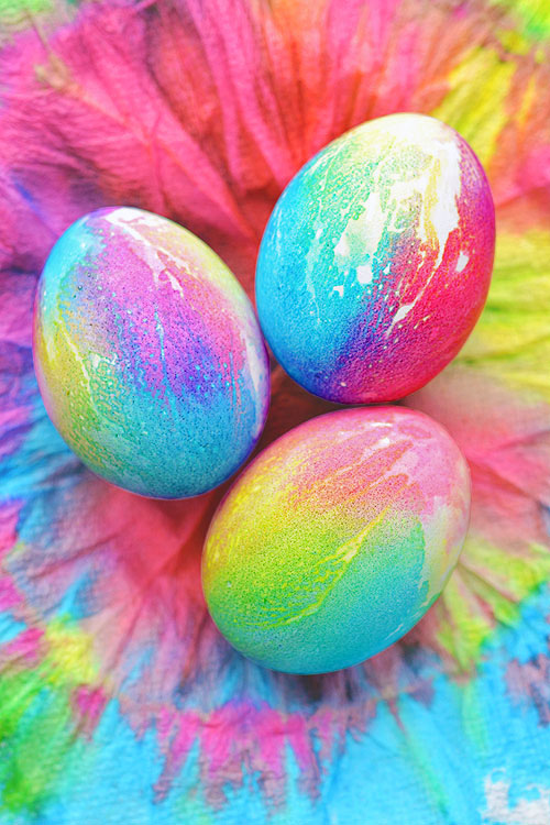 Follow this easy tutorial to make these colorful, fabulous, tie-dyed Easter eggs.
