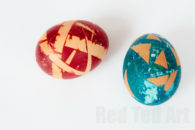 Easy patterns on dyed easter eggs using tape